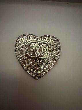 Bintage style Brooch  Silver Crystal Heart Brooch